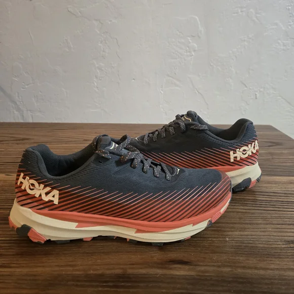 Hoka One Women’s Torrent 2  Running Shoes Size 7.5 Castlerock/Camelia - Picture 2 of 13